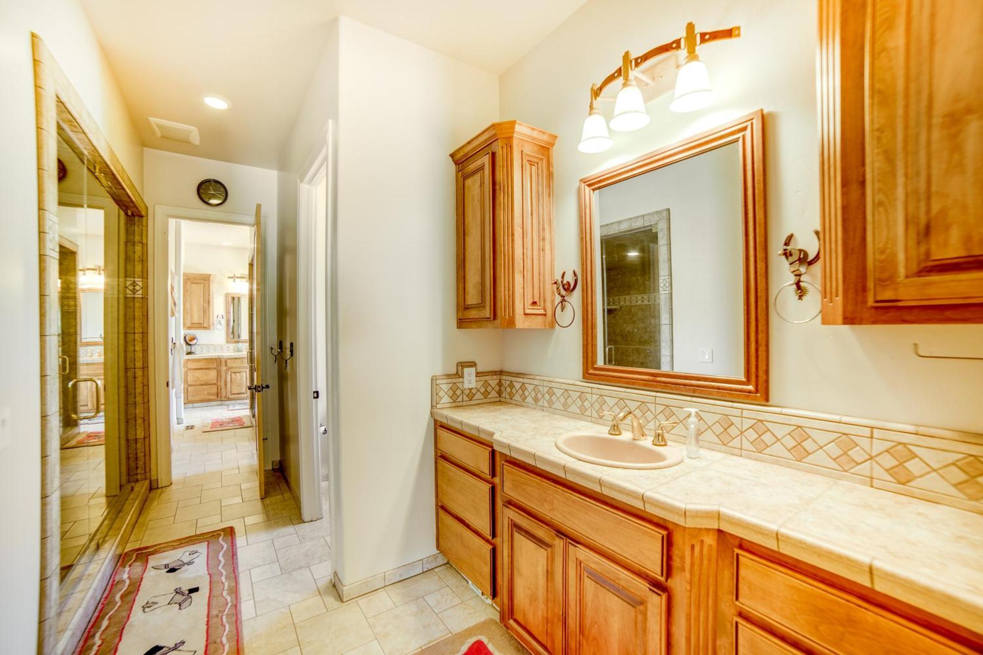Stunning Hopland Vacation Rental With Pool And Hot Tub Exterior photo